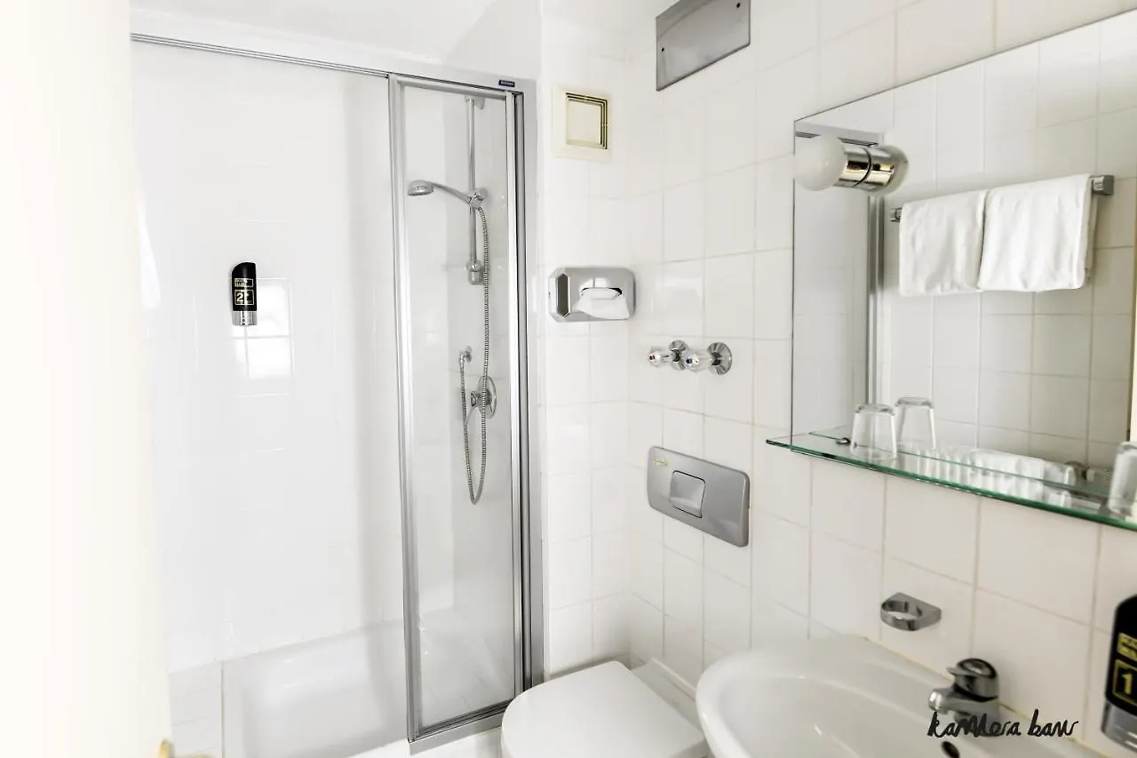 ***  Hotel Blutenburg Munich Allemagne